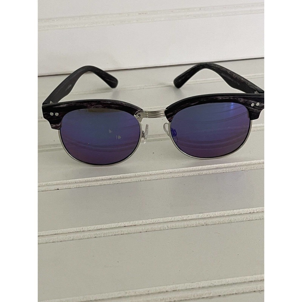 PANAMA JACK CHARCOAL POLARIZED SUNGLASSES WITH WOOD GRAIN ARMS 100% UVA & UVB